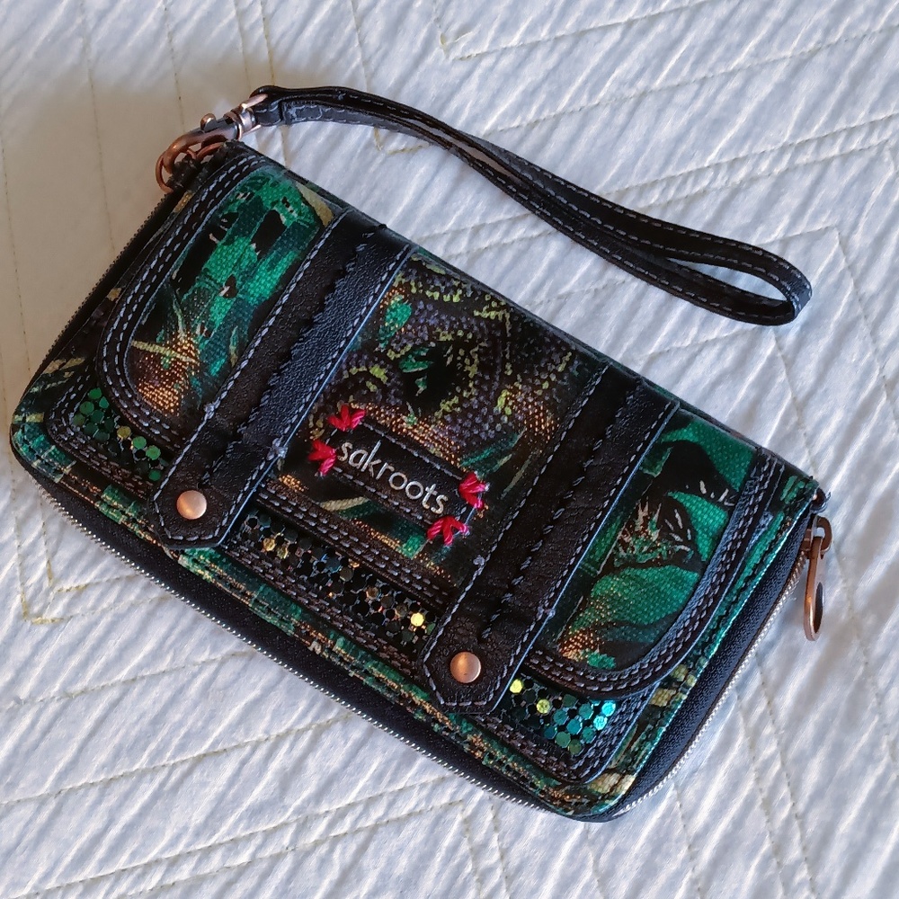 Sakroots by The Sak Zip Around Wristlet Wallet